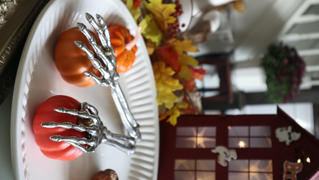 Vagabond House Skeleton Salad Server Review