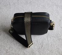 Elie Beaumont London Crossbody Black (Silver Chevron strap) Review
