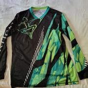 Vertical Suits Jersey Review