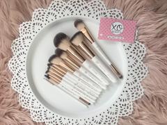xoBeauty Flat Face Brush Review