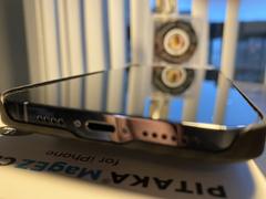 allmytech.pk iPhone 13 Pro Max MagEZ Case 2 MagSafe Compatible Carbon Fiber Magnetic Case by PITAKA - Black / Grey Twill Review
