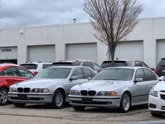 Spec-D Projector Headlights BMW 525i 528i 530i 535i 540i E39 (96-03) LED Halo - Black or Chrome