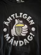 REKYL.org ÄNTLIGEN MÅNDAG Hgr - Black Tee Review