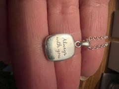 Hand on Heart Jewellery  Unisex Cremation Ashes Tag Necklace Review