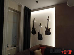 GuitarGrip Black Finish Classic Grip Wall Hanger - Right Review