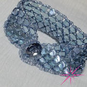 Eureka Crystal Beads 2-Hole GINKGO LEAF Czech Glass Beads  Luster - Transparent Blue (2.5" tube) Review