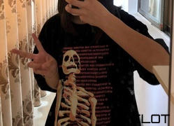 American Bold Skull Graphic T-Shirt