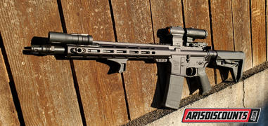 AR15Discounts.com Arisaka Defense 300 Series 325 Lumen Weapon Light Review