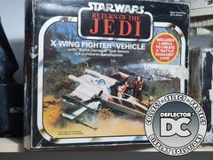 DEFLECTOR DC Star Wars X-Wing Fighter Vehicle (Battle Damaged) Folding Display Case Review