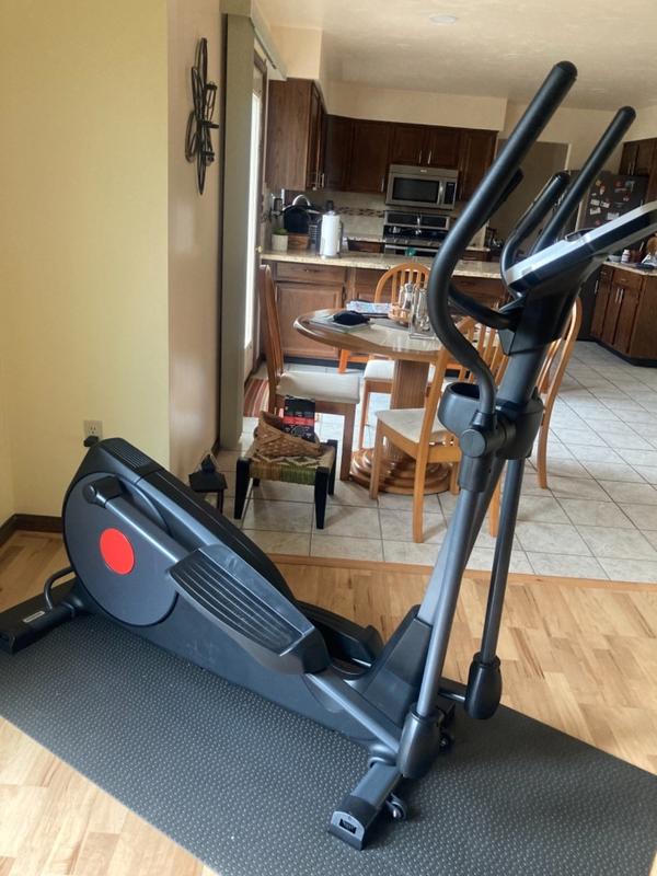 Pre Programmed Elliptical Trainer 18 Inch Stride