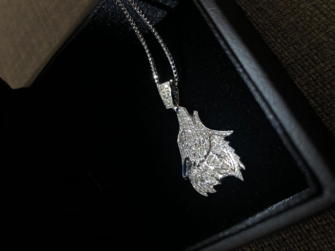 iced out wolf chain