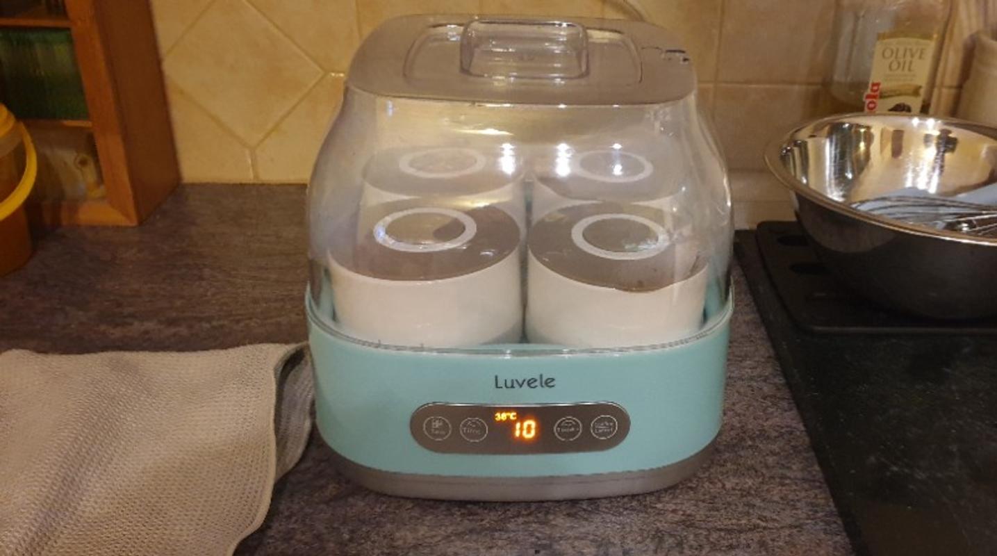 Luvele 4 x 400ml (4 x 13.5oz.) ceramic yogurt jars Compatible with