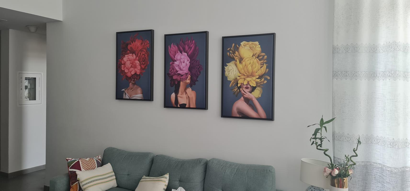 Bouquet Woman Canvas – ClockCanvas