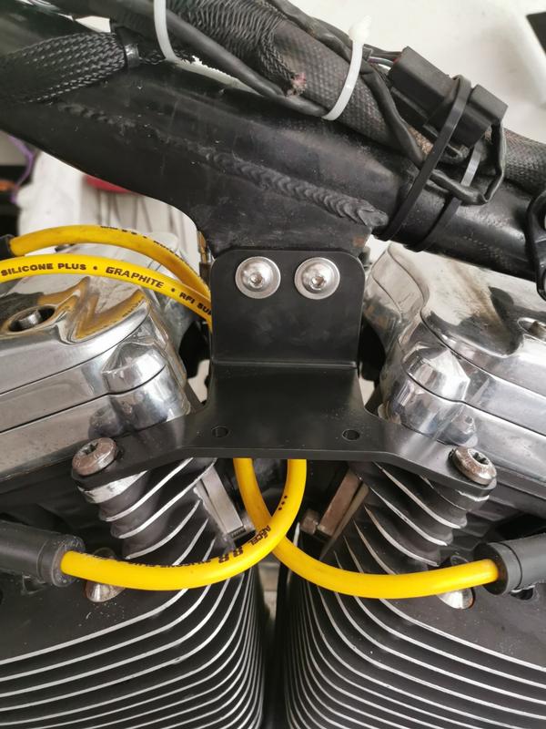 Gasbox Top Motor Mount 1986 2003 Sportster With Ignition Coil