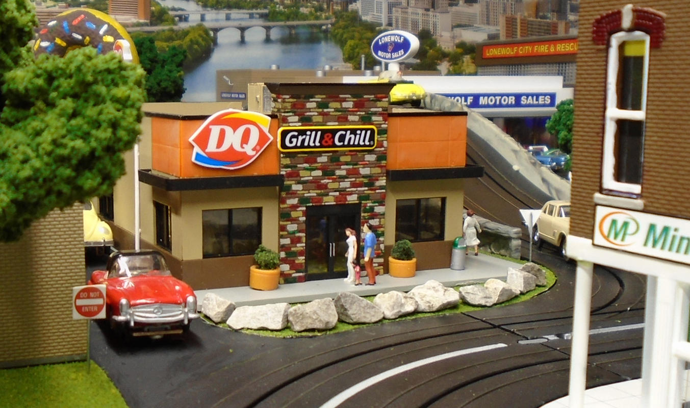 Walthers Cornerstone HO 933-3485 Dairy Queen Grill and Chill Kit 