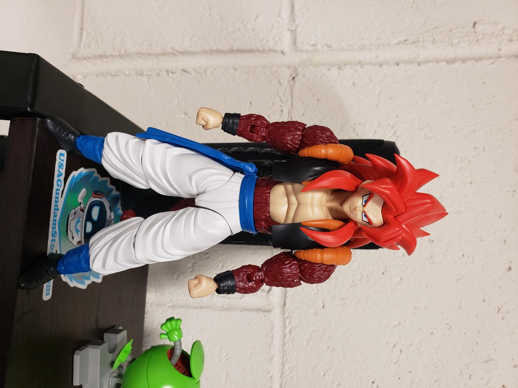 Dragon Ball Super Saiyan 4 Gogeta Bandai Spirits Figure-Rise Standard