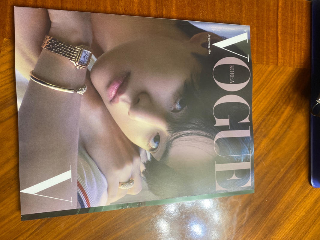 BTS V Vogue Korea Magazine 2022 October V Coverman (A Version)