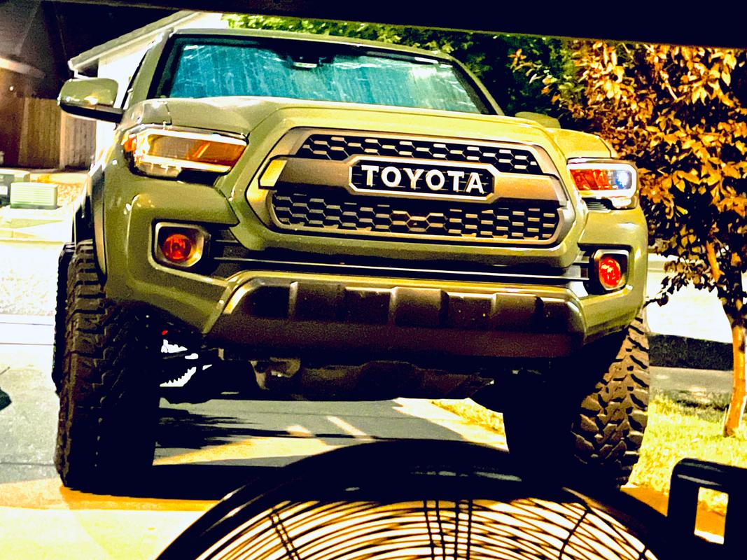 Spidertrax 1.25" Wheel Spacers For (20012023) — Lifestyle