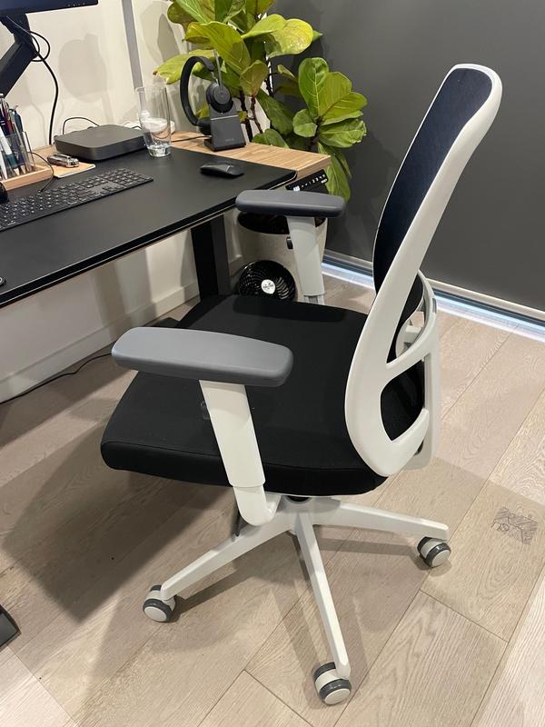 computer chair with headrest