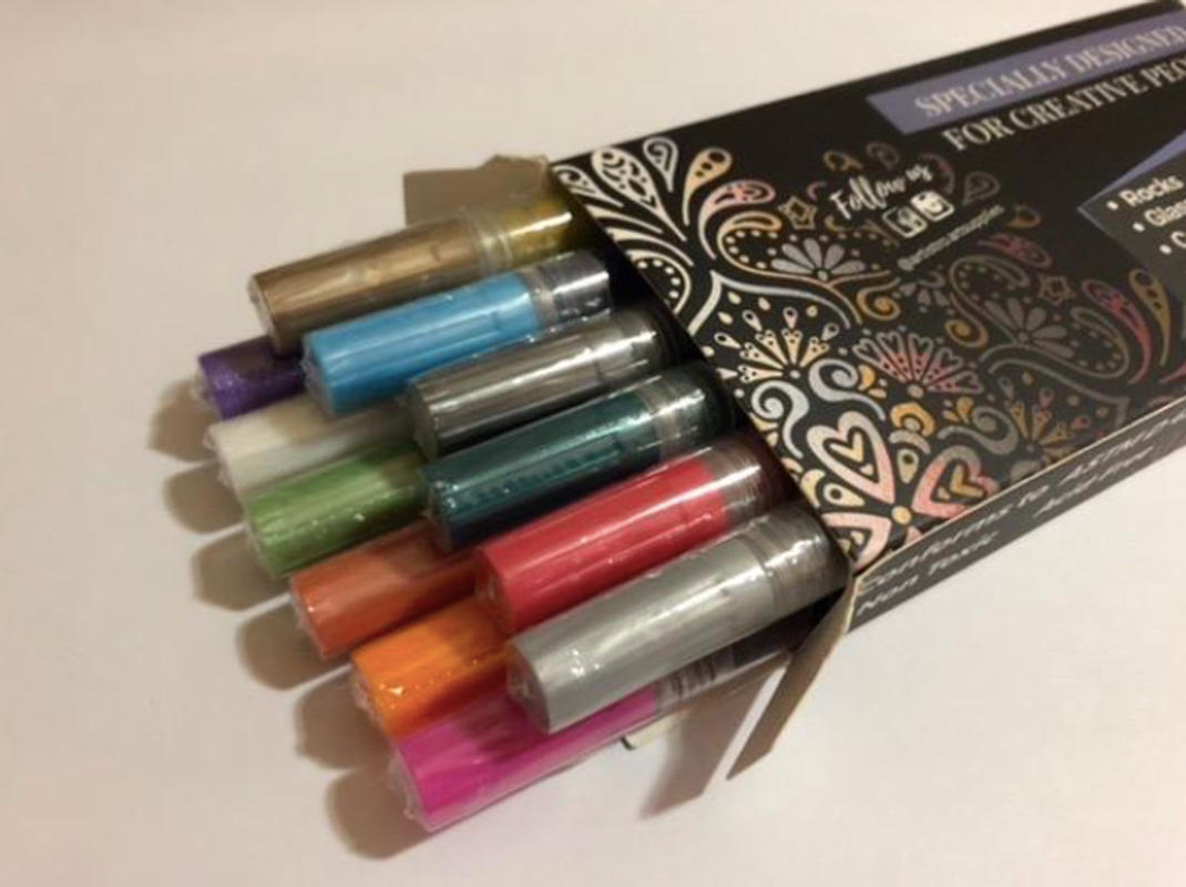 Set of 12 Metallic Paint Markers Artistro