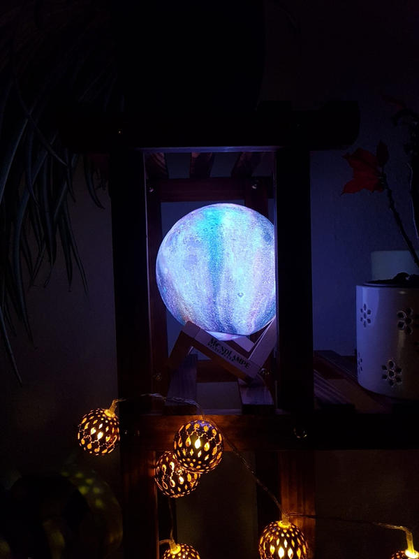 Beleuchtung Mond Lampe Lava Lampe Nachtlicht Galaxie Lampe 16 LED Farben  mit Holzständer & Fernbedienung / Touch-Steuerung und USB wiederaufladbare