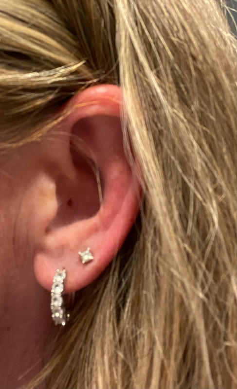 Cate & Chloe Bethany Strong White Gold Hoop Earrings, 18K Gold Hoop Earrings with Crystals, Silver Hoop Earring Set for Women, Wedding Anniversary