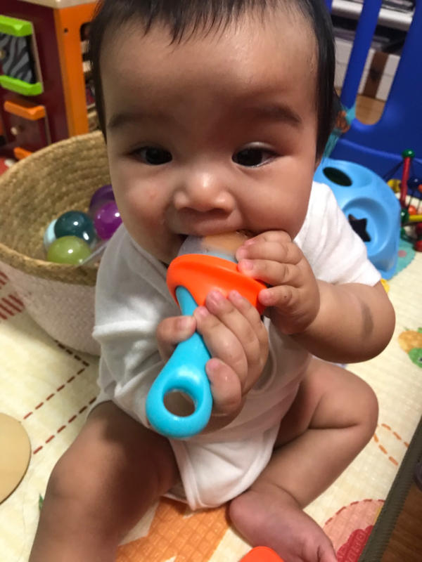 boon silicone teething feeder