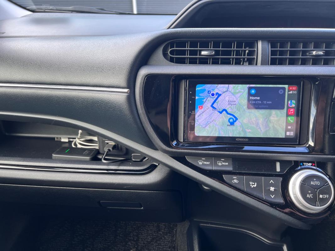 Quad Lock Wireless CarPlay Adaptor Motozone