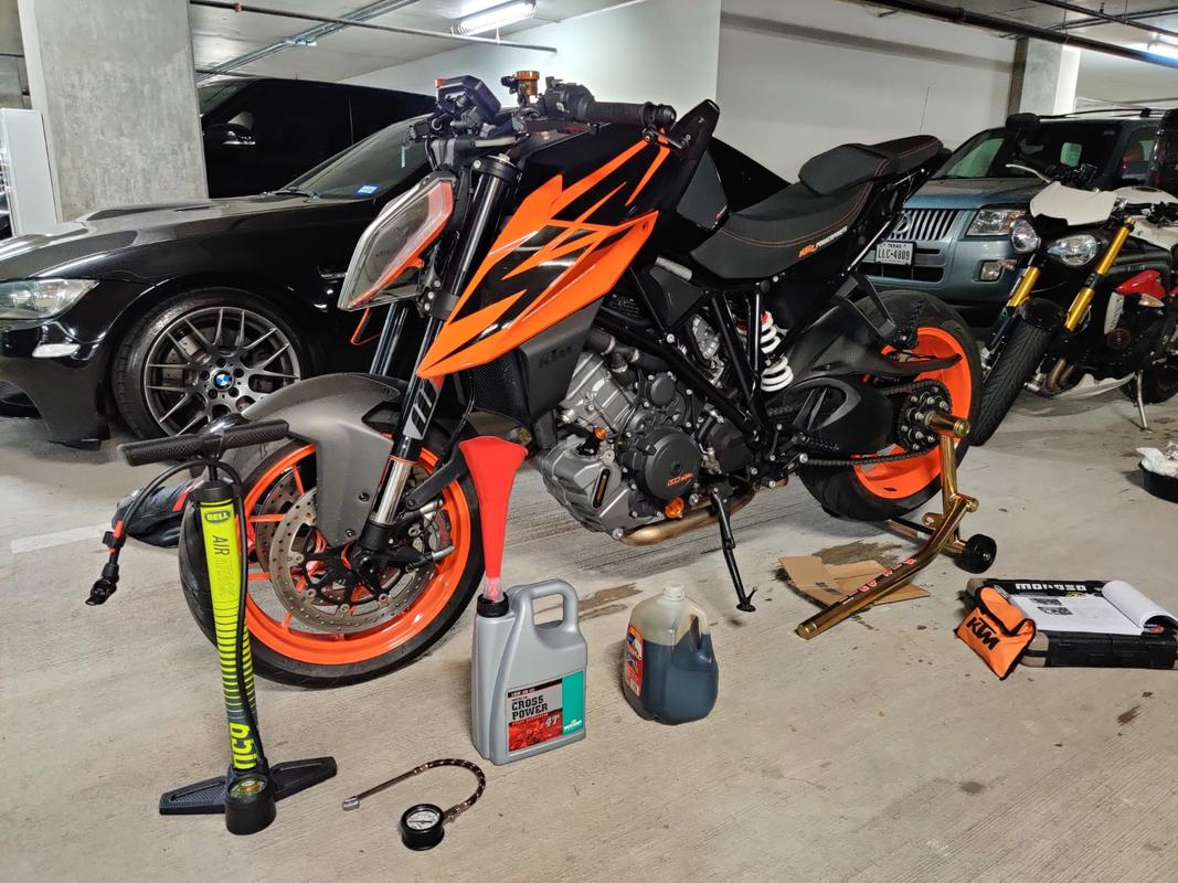 KTM Oil Change & Service Kit 790/1090/1190/1290 20082019 KTM Twins