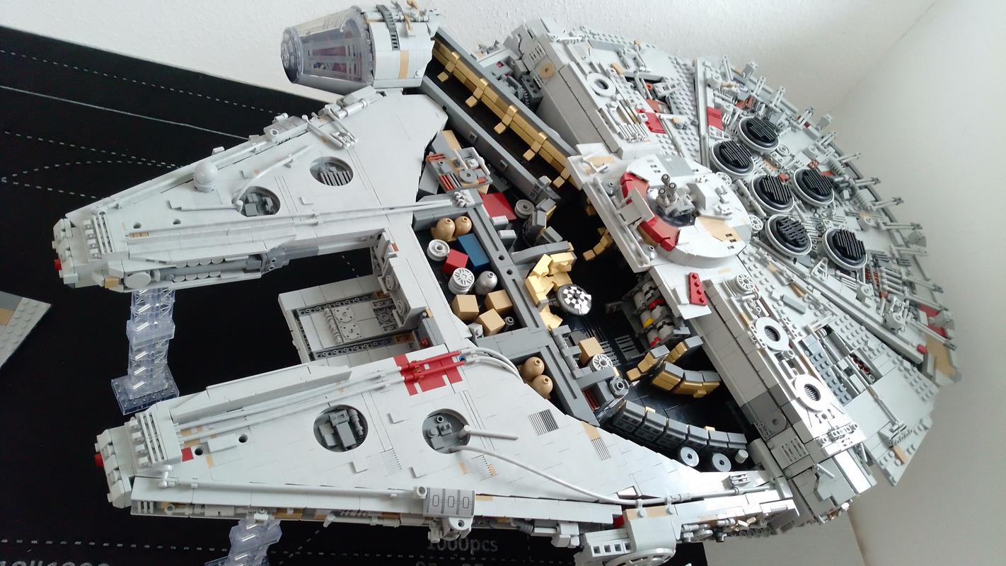 Mould King 21026 UCS Millennium Falcon Your World of Building Blocks