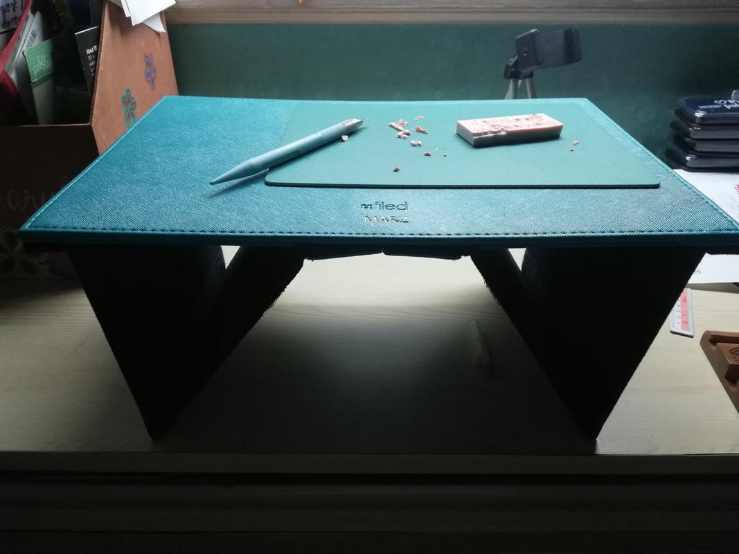 dyna riser desk