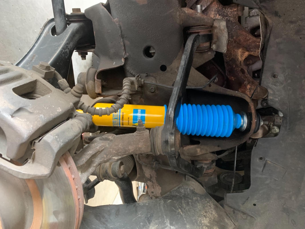 Bilstein B6 Ford Excursion Eddie Bauer 4WD Front 46mm Monotube Shock Absorber