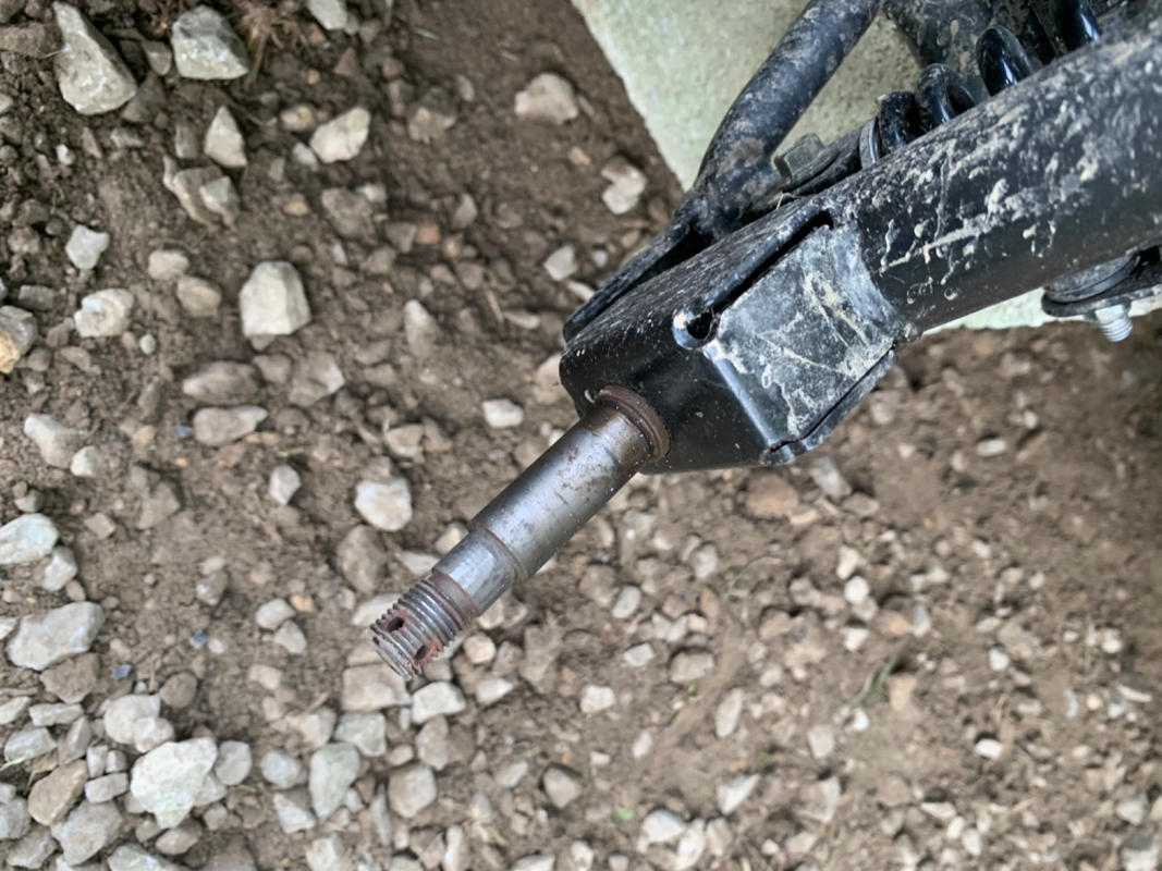 Spindle / Steering Knuckle RIGHT Ball Joint Assy for Coleman KT196