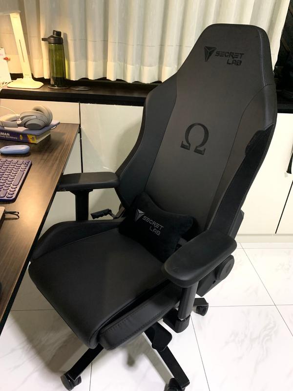 OMEGA Series gaming chairs | Secretlab CA
