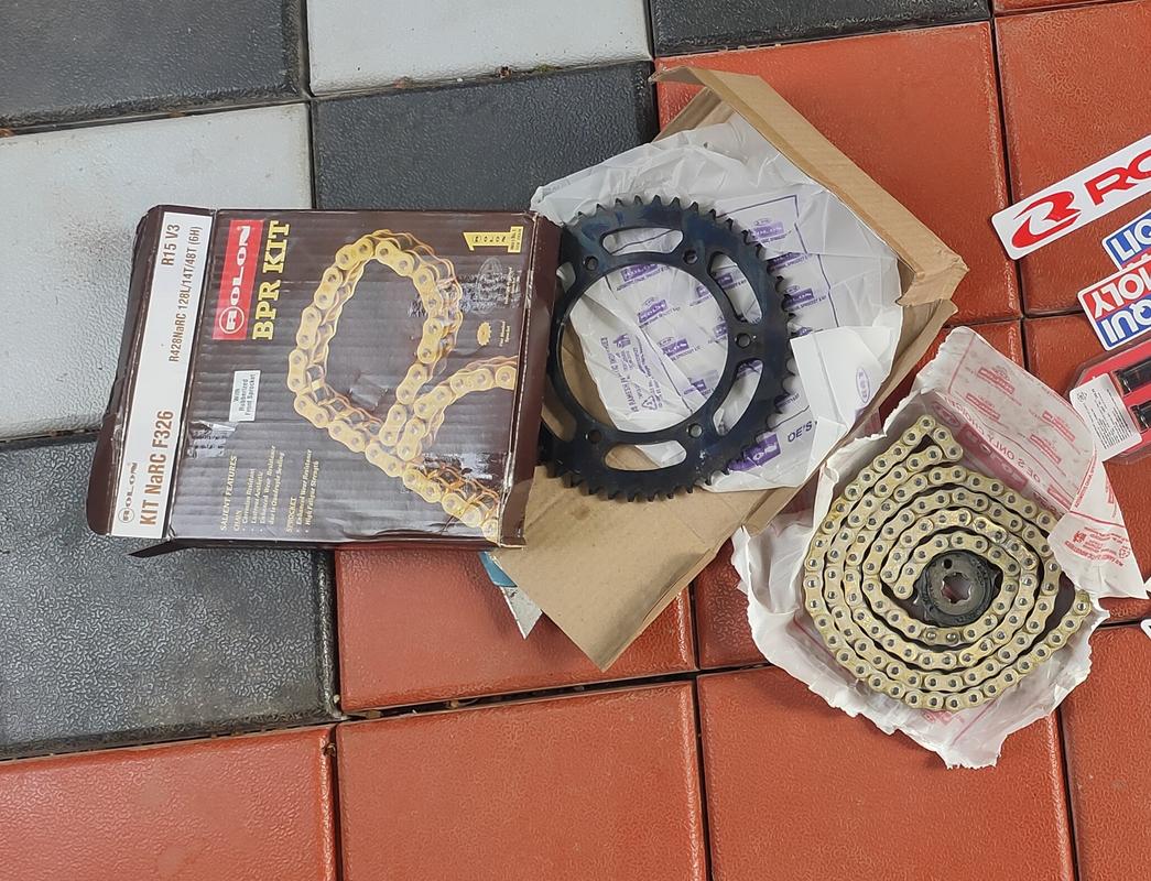 LRL Motors Yamaha R15 V3 Rolon Brass chain sprocket kit Review