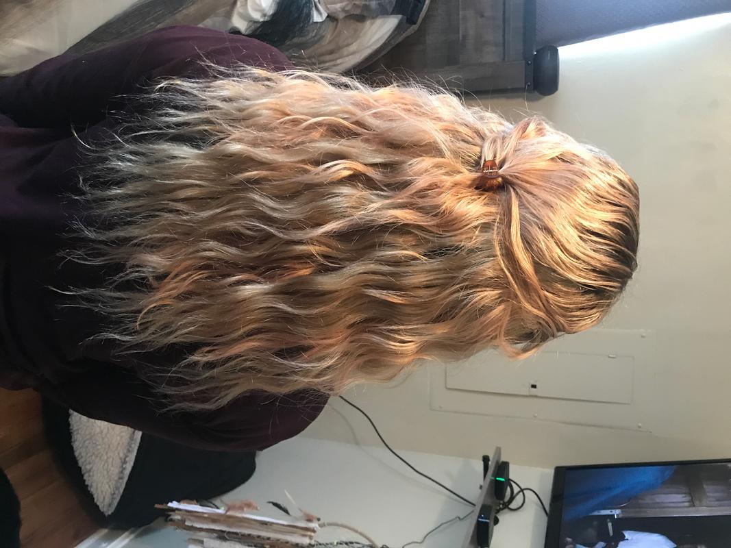 Wavy ClipIn Hair Extensions 7 Piece Set Perfect Locks