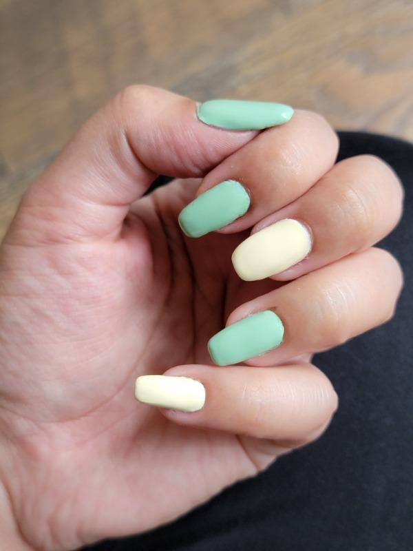 10 Green Nail Art Ideas To Inspire Your Next Manicure