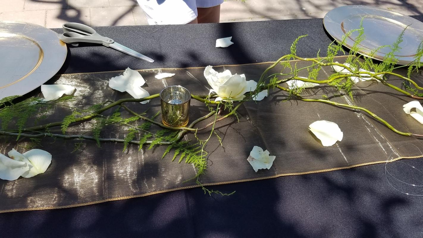 14" x 108" Gold Seamless Organza Table Runners TableclothsFactory