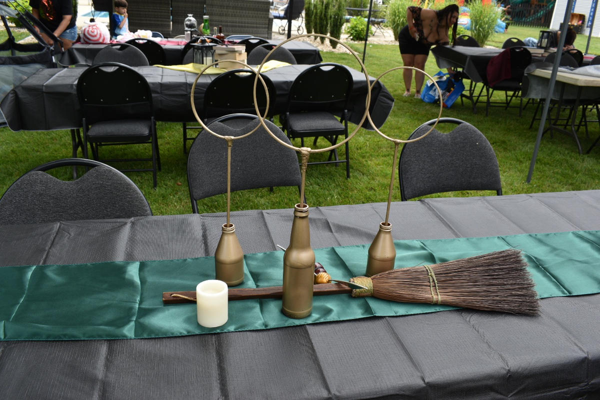 12"x108" Hunter Emerald Green Satin Table Runner TableclothsFactory