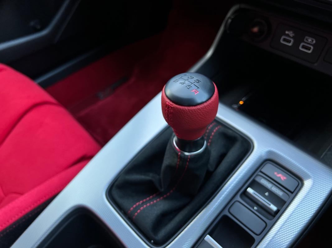 HONDA SHIFT KNOB FOR HONDA CIVIC TYPE R FL5 08U92T60010 Black Hawk Japan