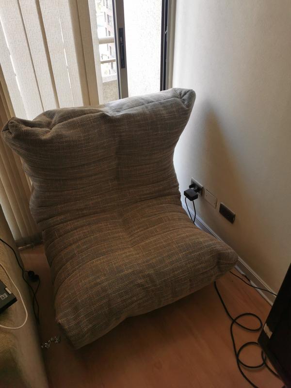 Pouf bajo grande es tu propia nube personal en la casa. Ambient