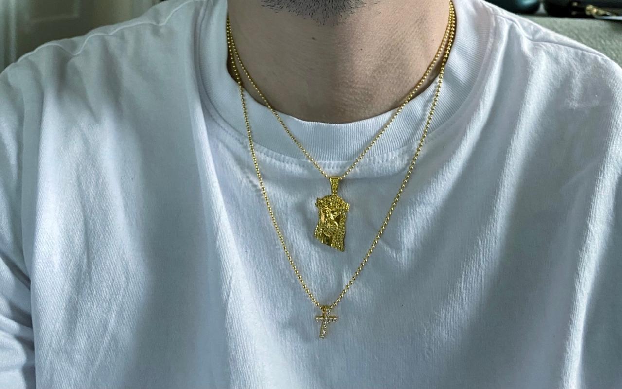 Mini jesus deals piece necklace