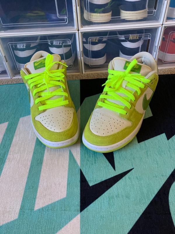 Nike store volt shoelaces