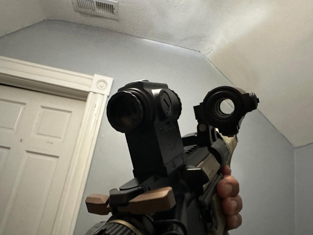 Ghost 2X Flip-to-Side Forward Magnifier