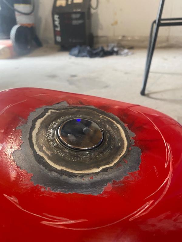 thumbnail image 2 of Rullo Stealth 2 Flush Mount Pop-Up Weld-In Gas Cap With Steel Bung – STPGC1 2 of 5