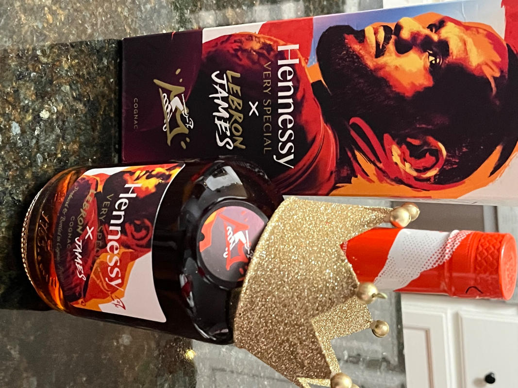 Hennessy VS X Lebron James Limited Edition Cognac – Wooden Cork