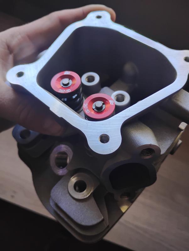 WC946 18cc Big Valve 31/25 Head with 26# Springs - OMBWarehouse.com