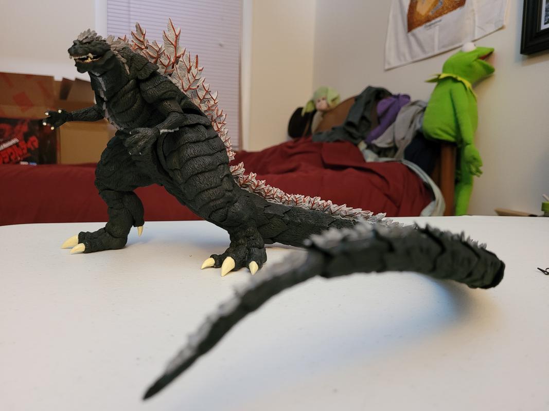 Godzilla Singular Point, Ultima, Giant 17” outlets Tail Figure SH Monsterarts