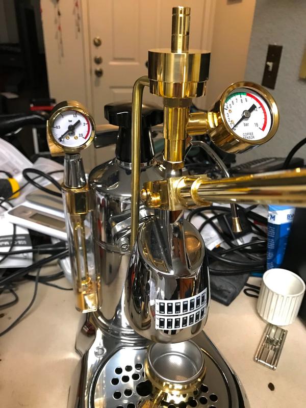 AirBuster® release valve and chamber for La Pavoni Lever group heads