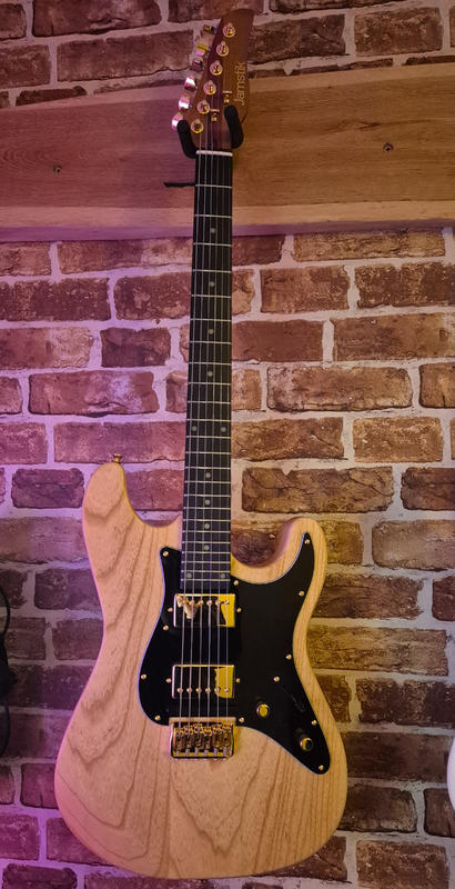 Jamstik Deluxe MIDI Guitar